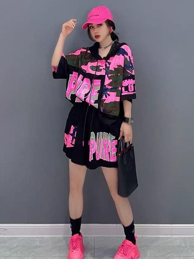 ModaFesta - letter-printed-hooded-top-pink 